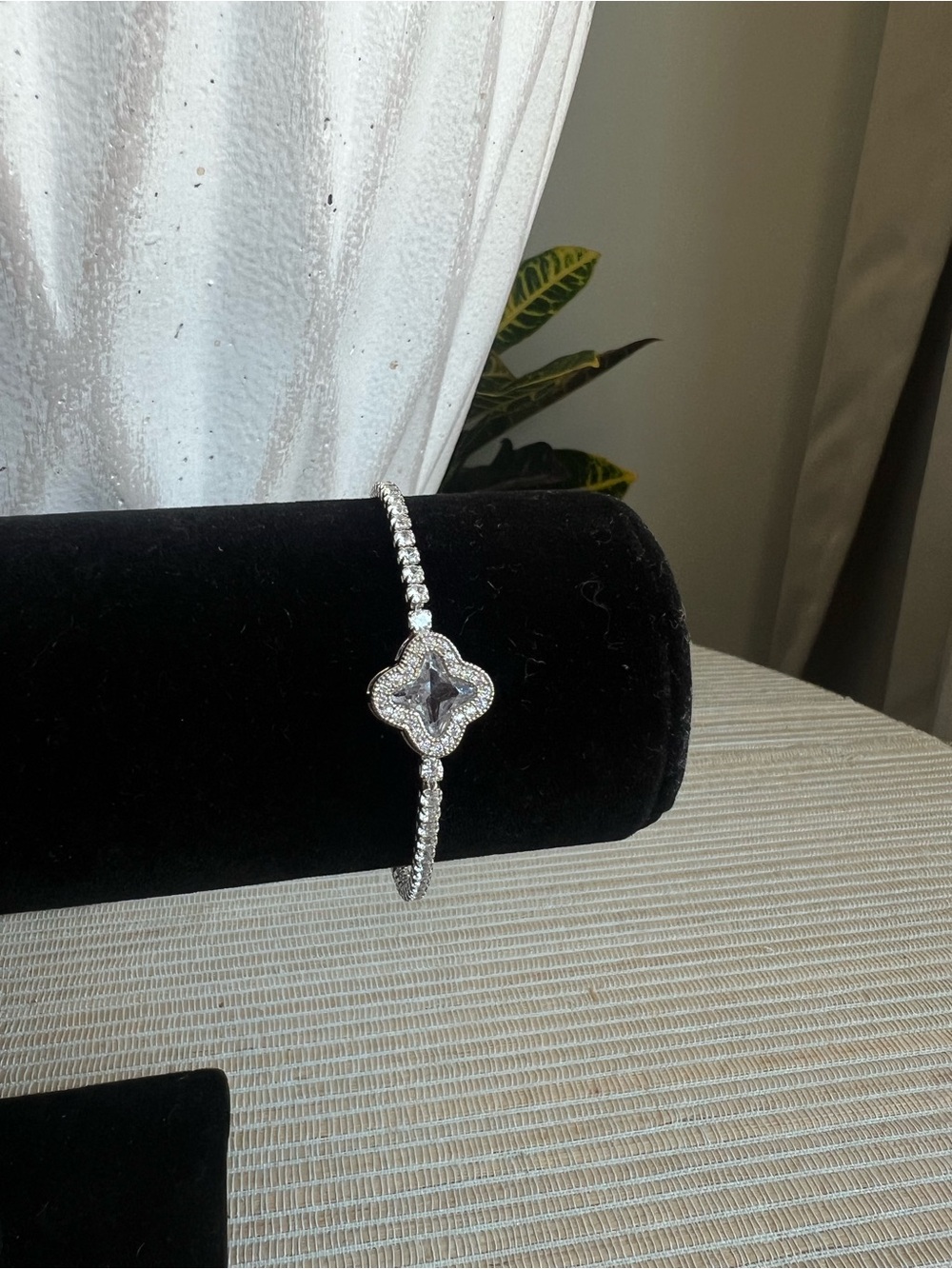 Silver and clear Crystal diamond shaped centerpiece tennis Bracelet